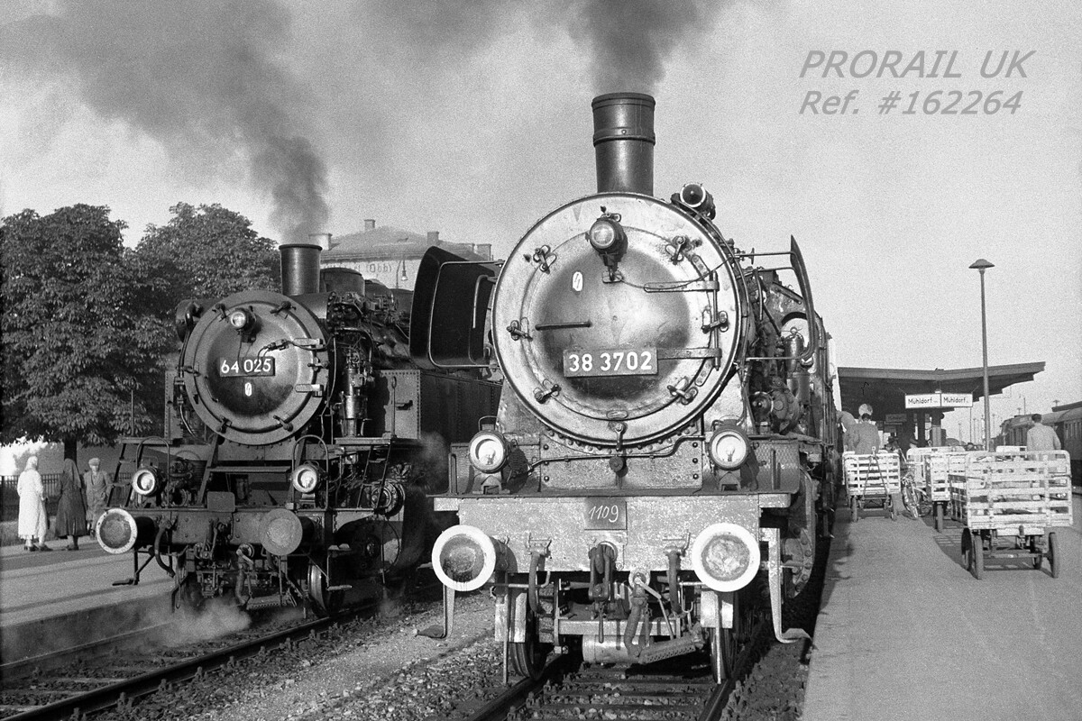 PHOTO Germany DB A busy scene at Mühldorf Hauptbahnhof (Bavaria) 1959 ...