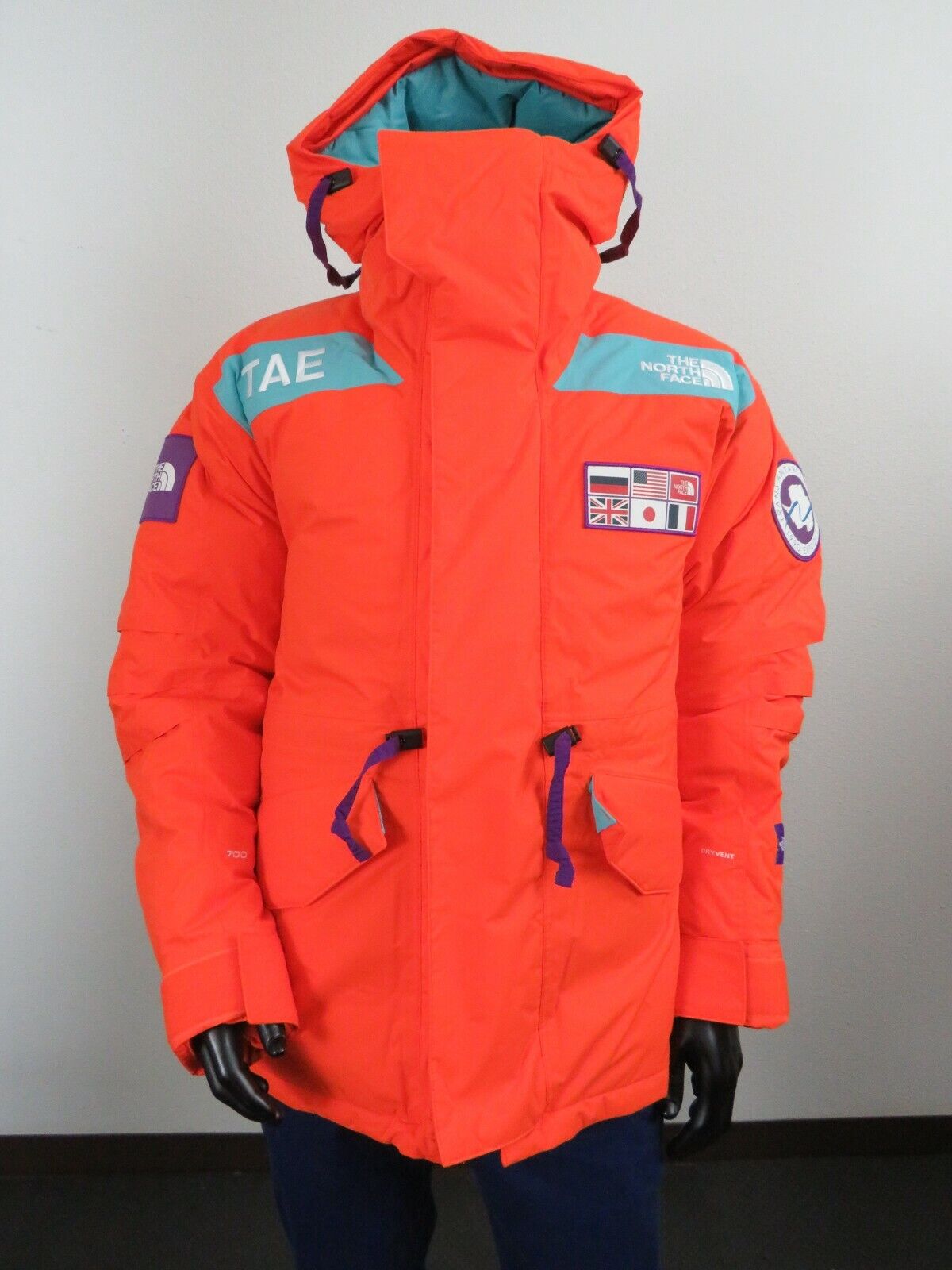 NWT The North Face TAE Trans-Antarctica Expedition 700-Down Hooded Parka  Orange