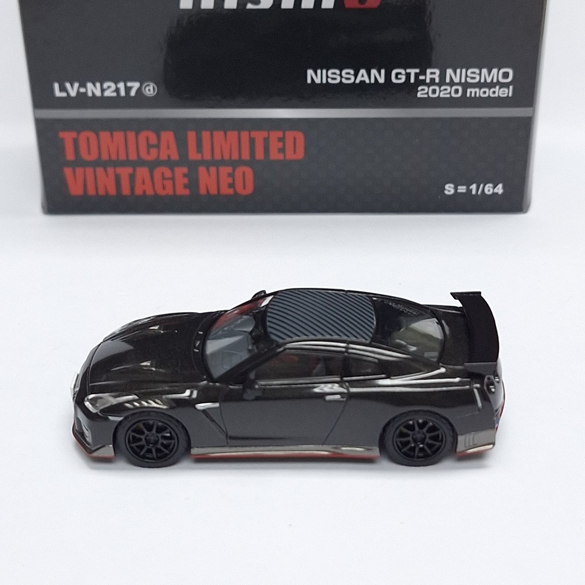 Tomica Limited Vintage NEO LV-N217d NISSAN GT-R R35 NISMO 2020