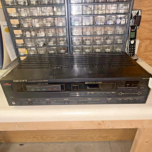 SCOTT RS30 2-Channel AM/FM Stereo Receiver Black.