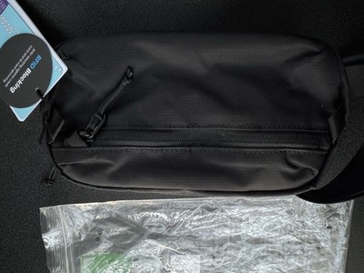 Tomtoc Black Sling Bag Adjustable Strap Water-Resistant 1.5L