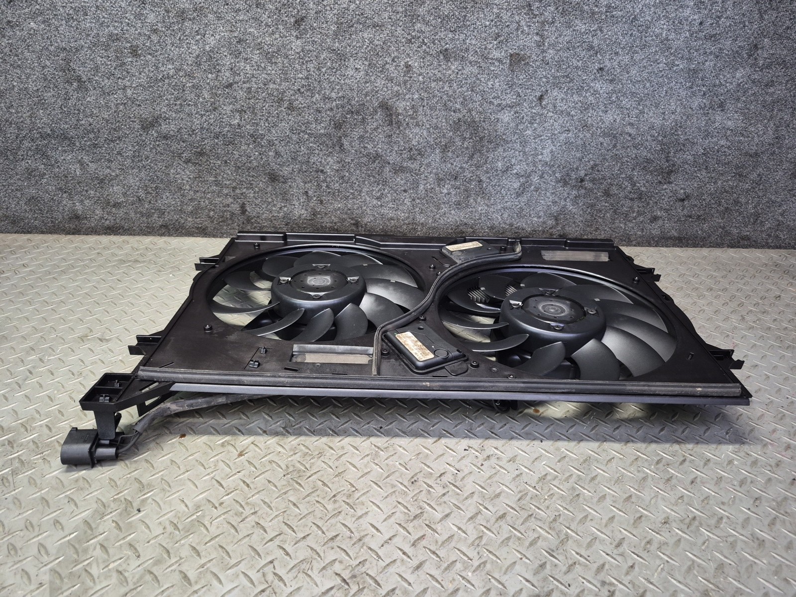 Bentley Continental GT 2005 Fan assembly