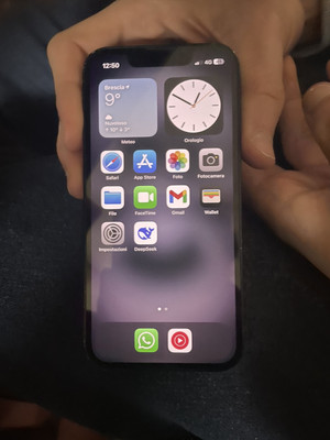 Apple iPhone 13 mini - 128GB With DeepSeek Installed