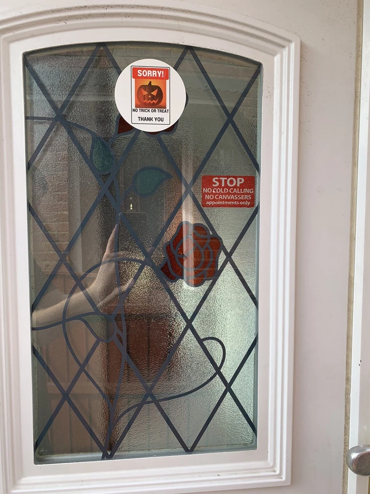 No Trick or Treat Warning Sign Door Sticker. Elderly/Disabled/Reactive dogs? - Image 3 of 3