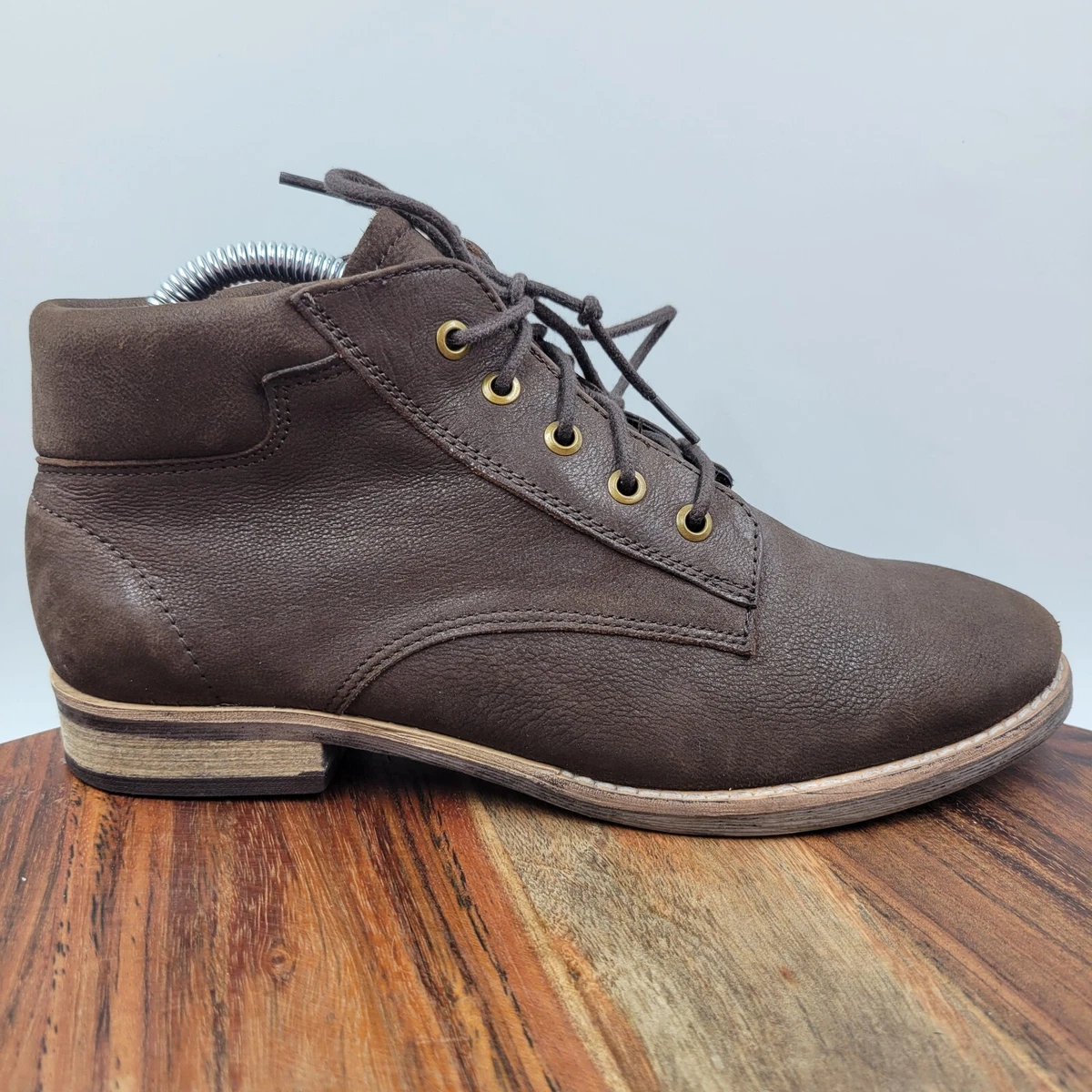 Diba Combat Ankle Boots Women s 8.5M Brown Nubuck Leather Chukka