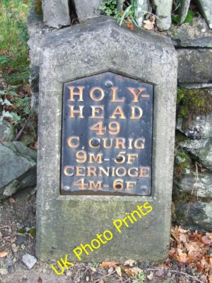 Foto 6x4 alter Meilenstein Padog Meilenstein auf der A.5 bei Glan Conwy, Co c2014