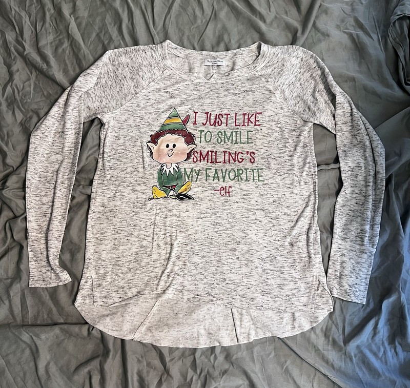 Michaels Stars Buddy The Elf Quite Women’s Long Sleeve Gray Large