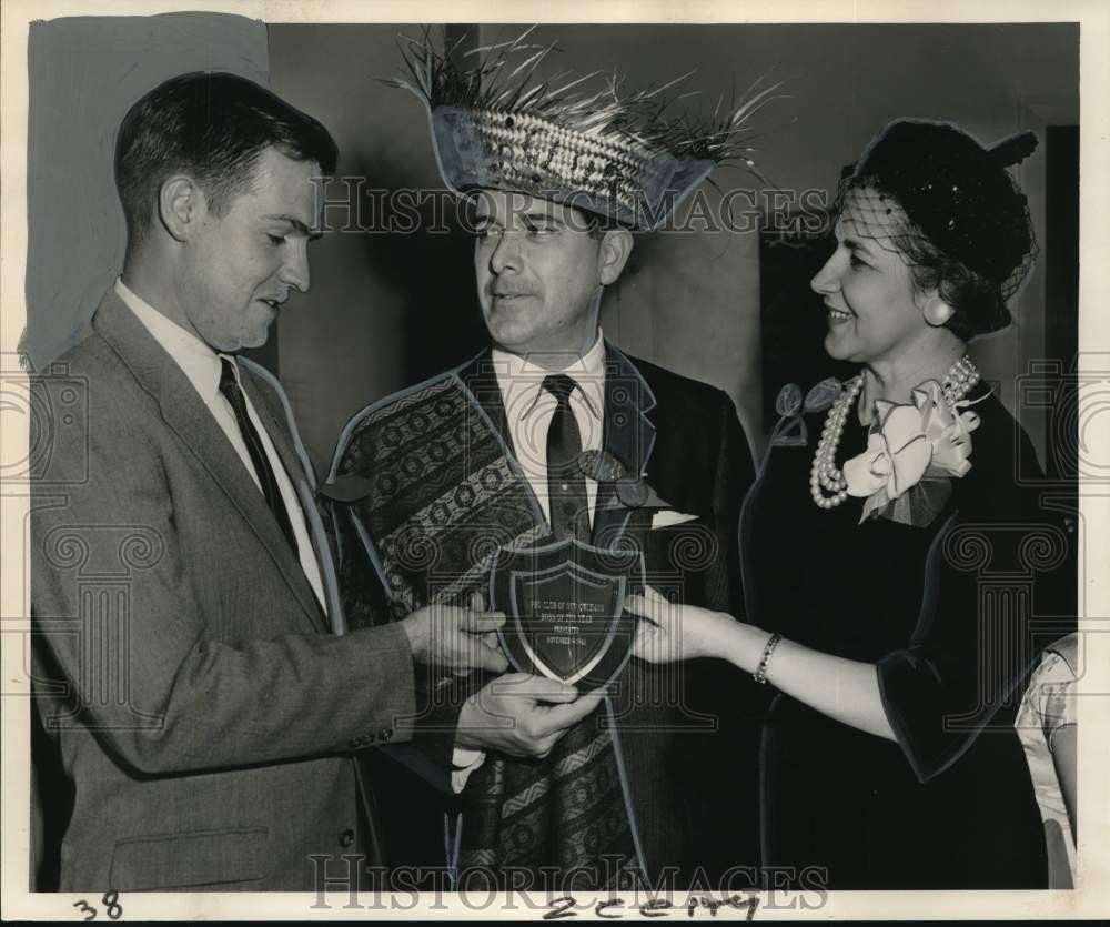 1961 Press Photo PBX Club of New Orleans - James Sanchez Wins Boss of the Year