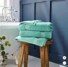 Welspun Bath Towels Wash Cloths Green Embraceable Quick-Drying Luxury 640 GSM
