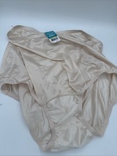 Vanity Fair Women's Perfectly Yours Nylon, Size 8/XL NWT Brief Fawn