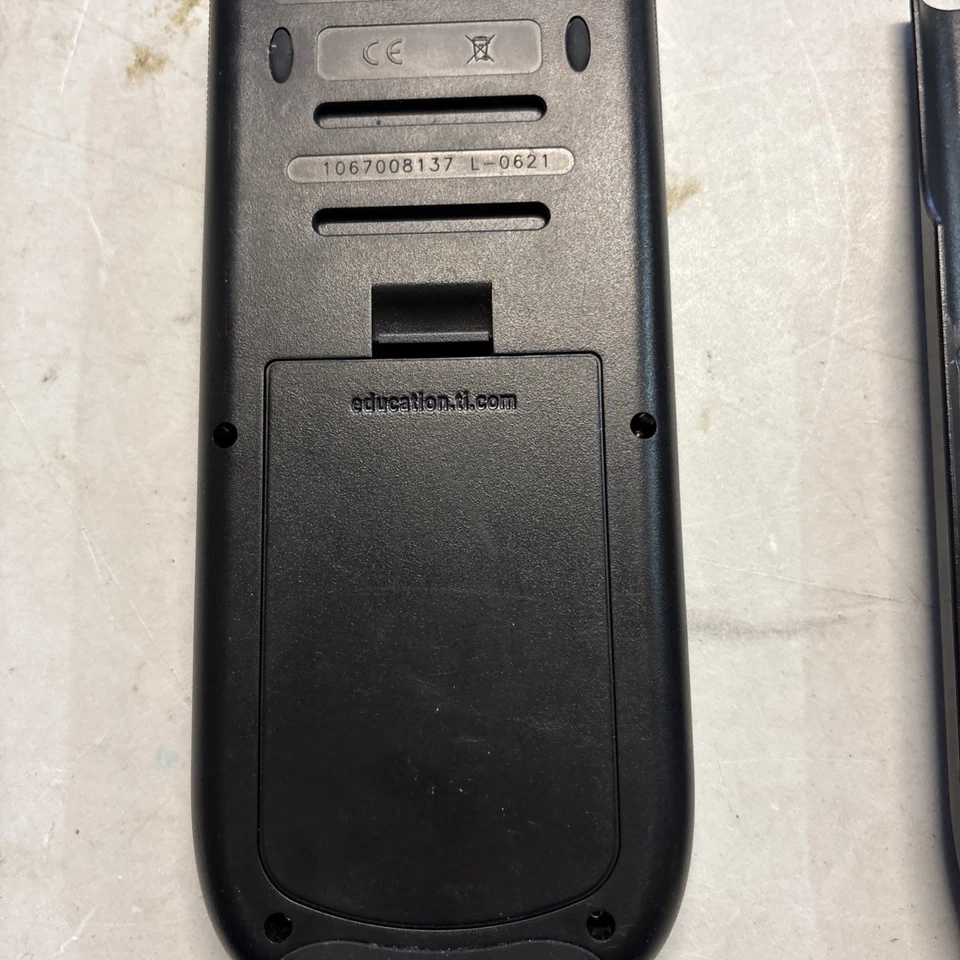 Texas Instruments TI-82 Python Calculatrice Scientifique Parfait État Lycée Bac - Photo 4/4