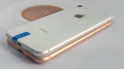 New Apple iPhone 8 Unlocked 64 GB/128 GB/256 GB All Color With Box Accessories