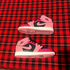 Nike 1 mid coral chalk