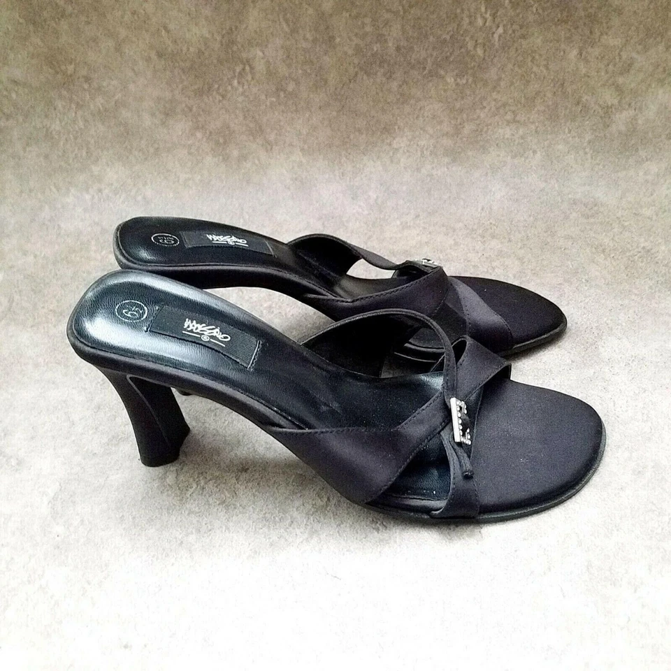 Sandalias de tacón alto Mossimo para mujer talla 6,5 M negras Foto 4 de 4