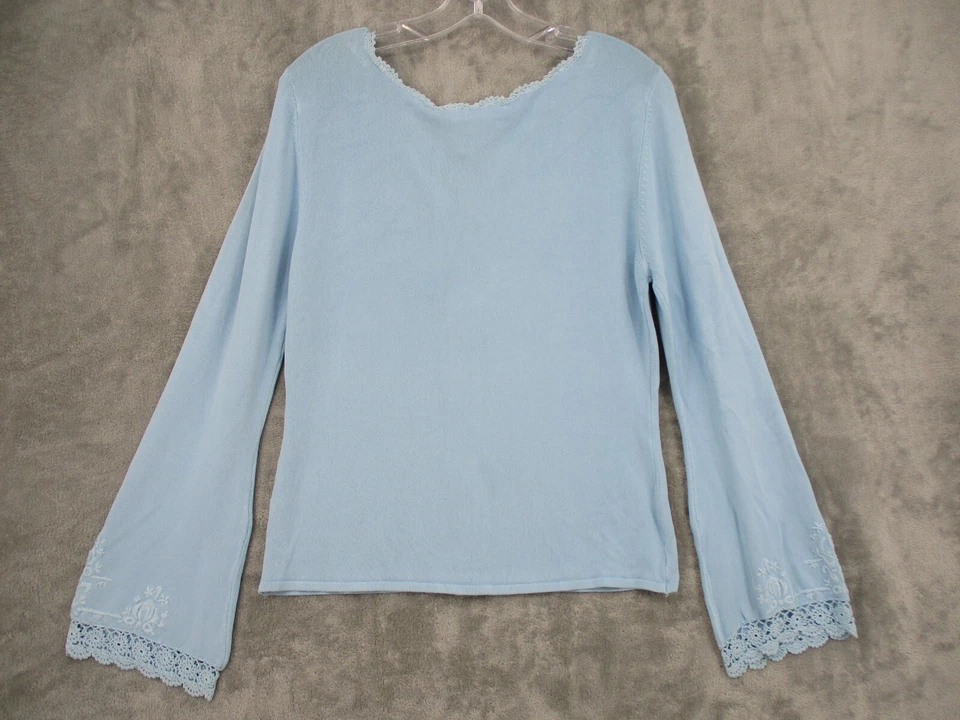 Suéter Michelle Nicole Mujer Manga Campana Pequeña Casa Floral Cuello en V Encaje Azul Foto 2 de 4