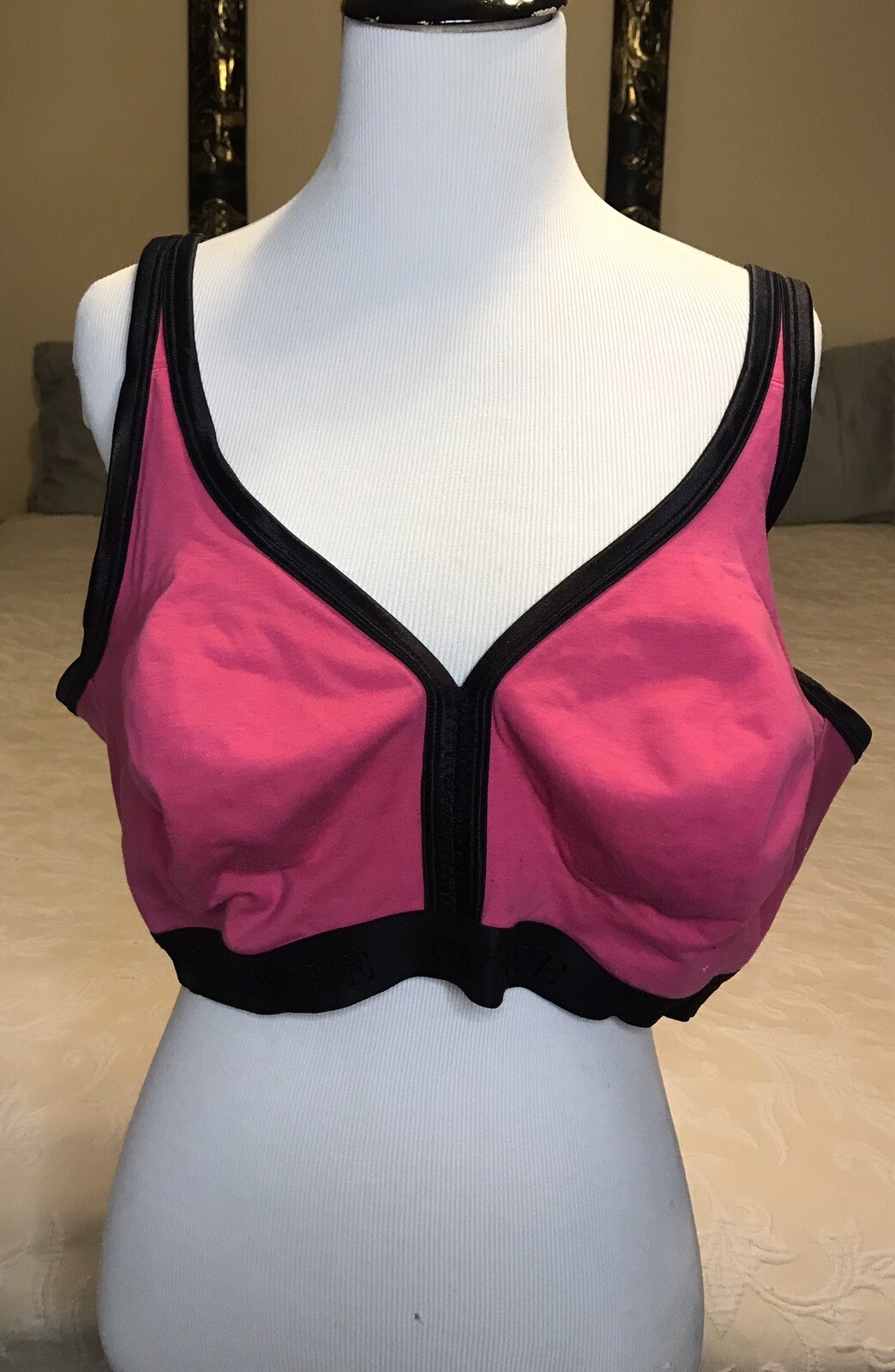 cacique Pink wireless sports bra Gem