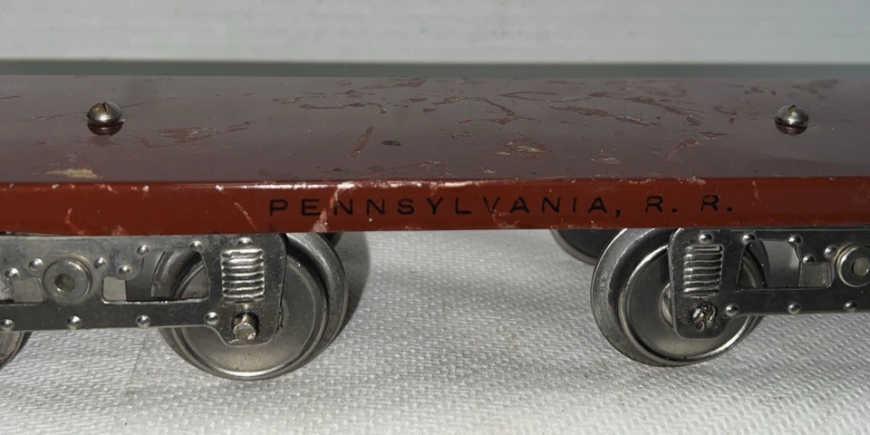 LIONEL PREWAR STANDARD GAUGE #11 PENNSYLVANIA RR TINPLATE FLAT CAR - Image 2 of 4