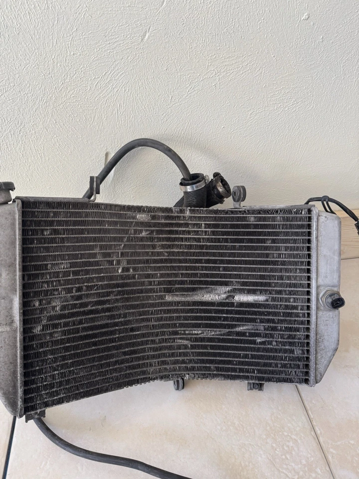 Suzuki GSXR600 GSXR 600 2001-2003 radiador motor enfriador con ventilador Foto 3 de 4