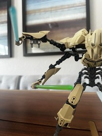 Star Wars General Grevious Set 75112. Pre-owned with All Parts Included.