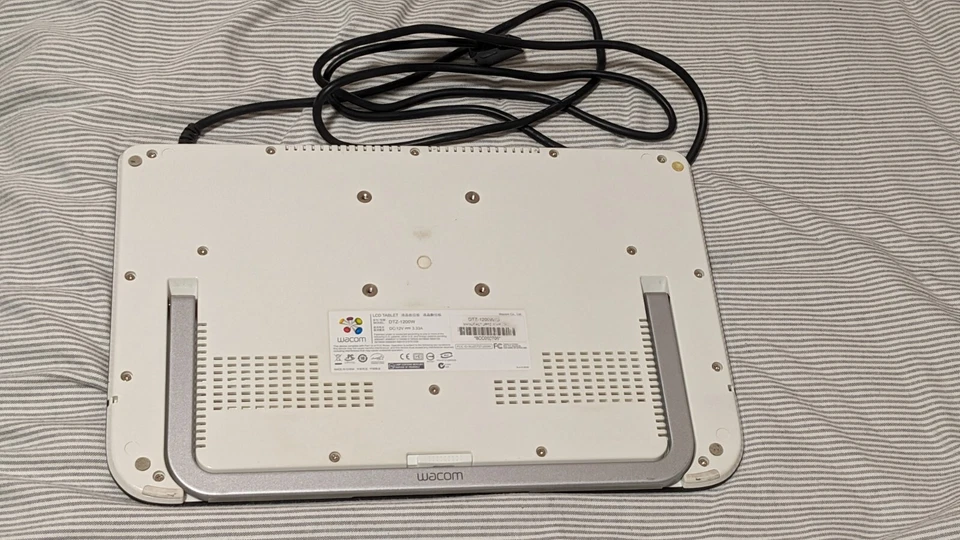 Used Wacom Cintiq 12WX Tablet 10.3" x 6.4" Active Area | Cables/Pen Included - Image 3 of 4