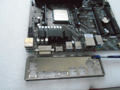 AMD GIGABYTE B450M DS3H V2 AM4 Motherboard Combo w/ RYZEN 3 2200G & 16GB Memory