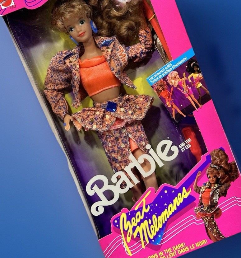 ヴィンテージBarbie Victorian Ice Skater Barbie Doll Special Edition 2000 Mattel