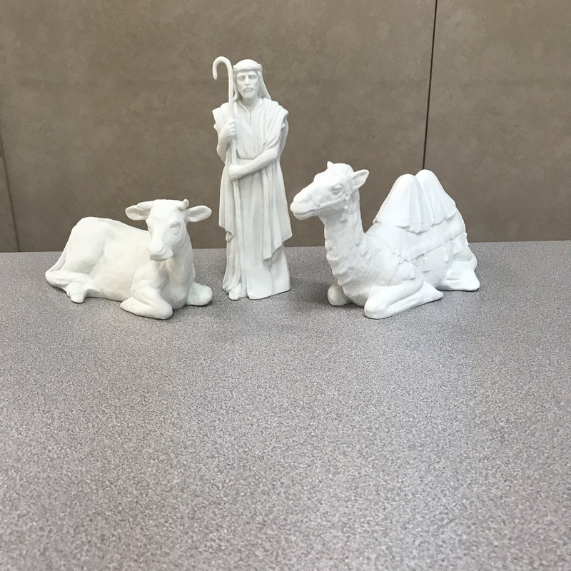 Vintage White Porcelain Nativity 3 Piece Set. 1985