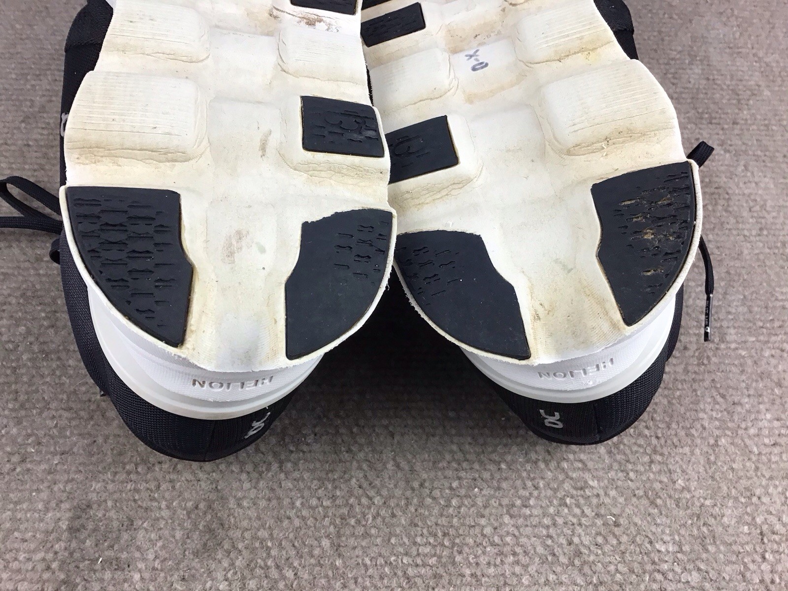 On Cloud Cloudstratus Sneakers Men's Sz US 9.5 Cloudtec Helion Athletic Shoes