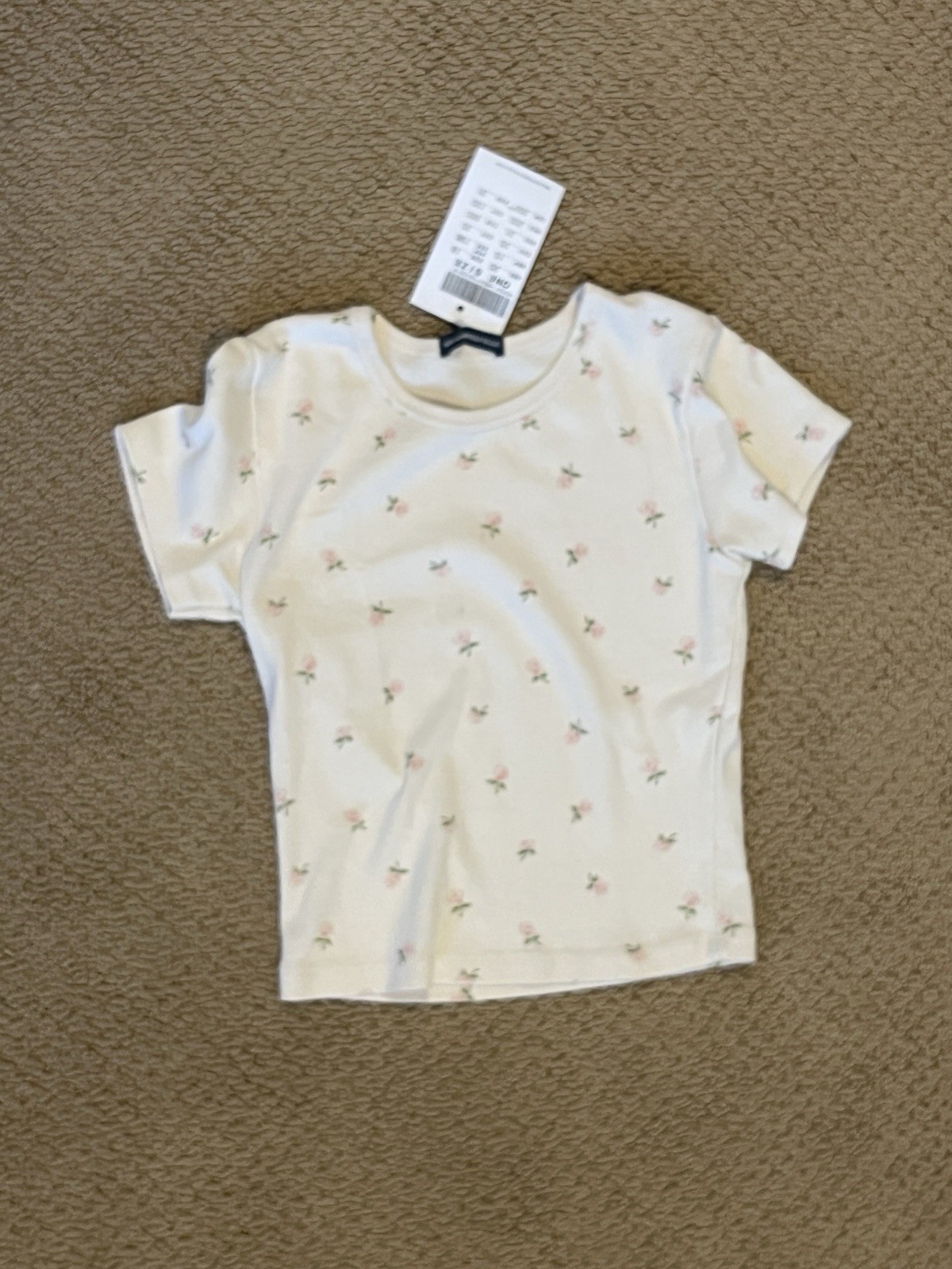 Brandy Melville John Galt Ivory Floral T Shirt Crop Top Baby Tee Cap Sleeve Top