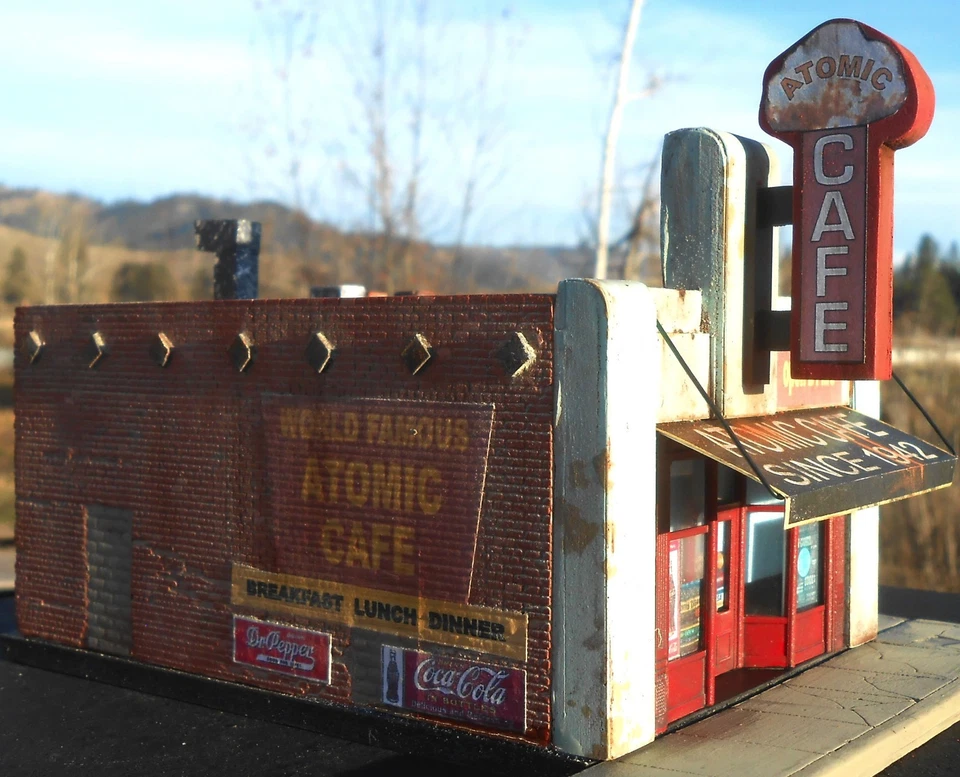 Downtown Deco O Scale Building Kit Atomic Cafe Kit + Bonus Sidewalks! - Image 3 of 4