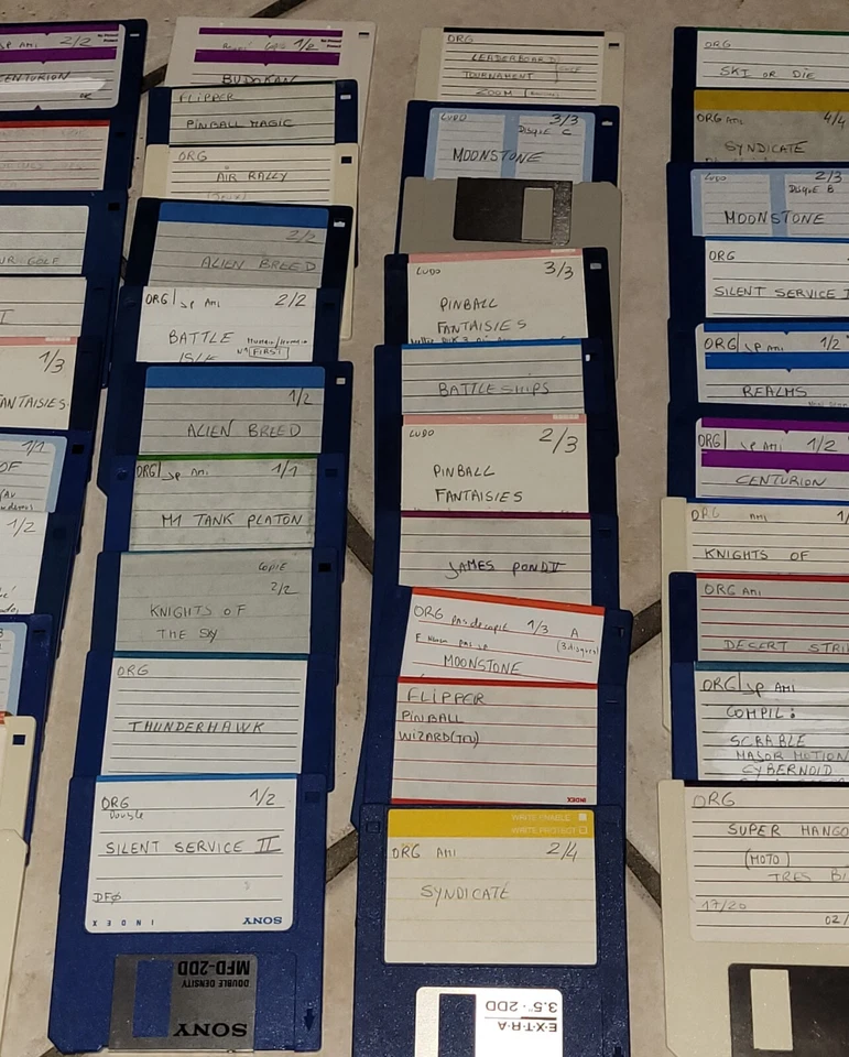 Lot De 45 Disquettes De Jeux Pour Ordinateur - Bon État - Photo 3/4