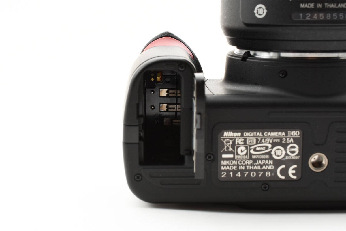 Nikon D60 10.2MP Digital DSLR Camera w/ AF-S Nikkor DX 18-55mm 3.5