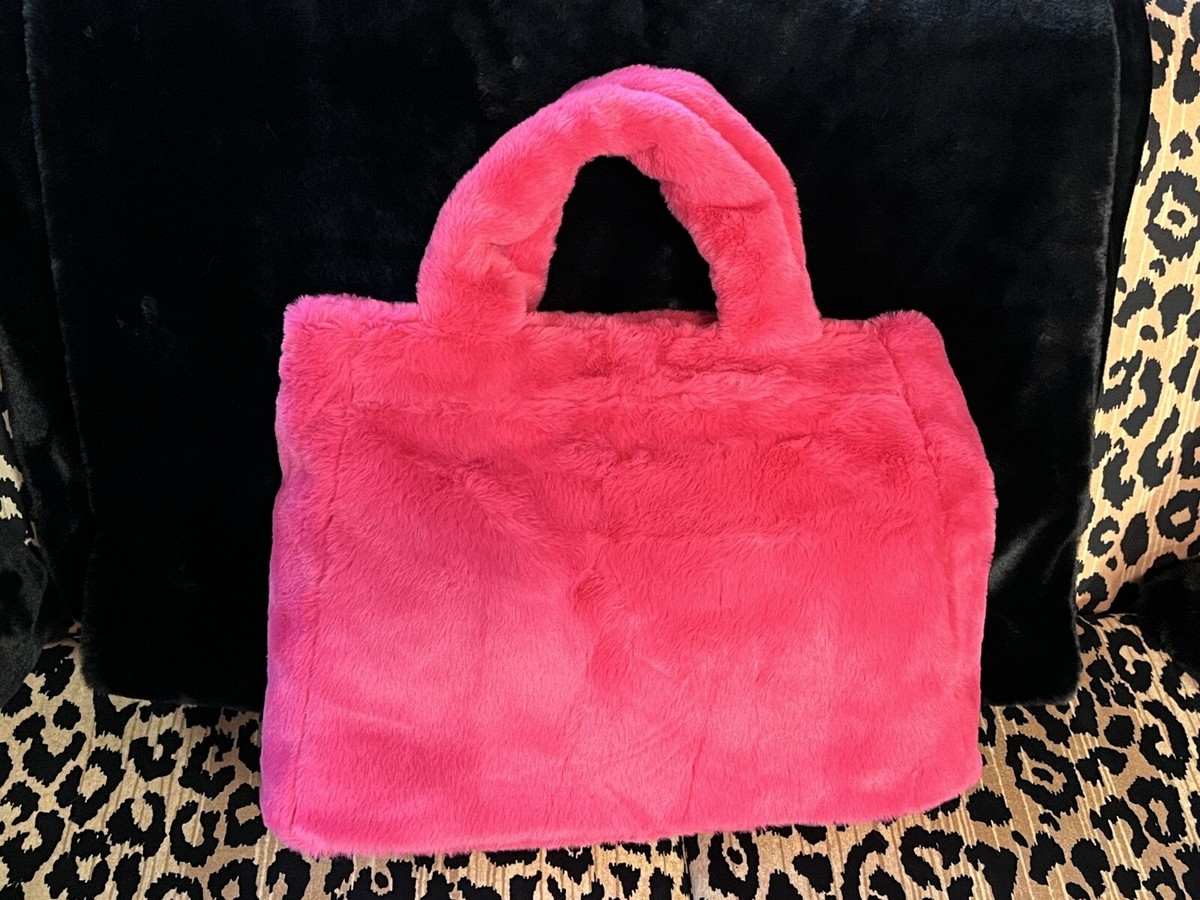 Juicy Couture ~ Free Love ~ Furry 16