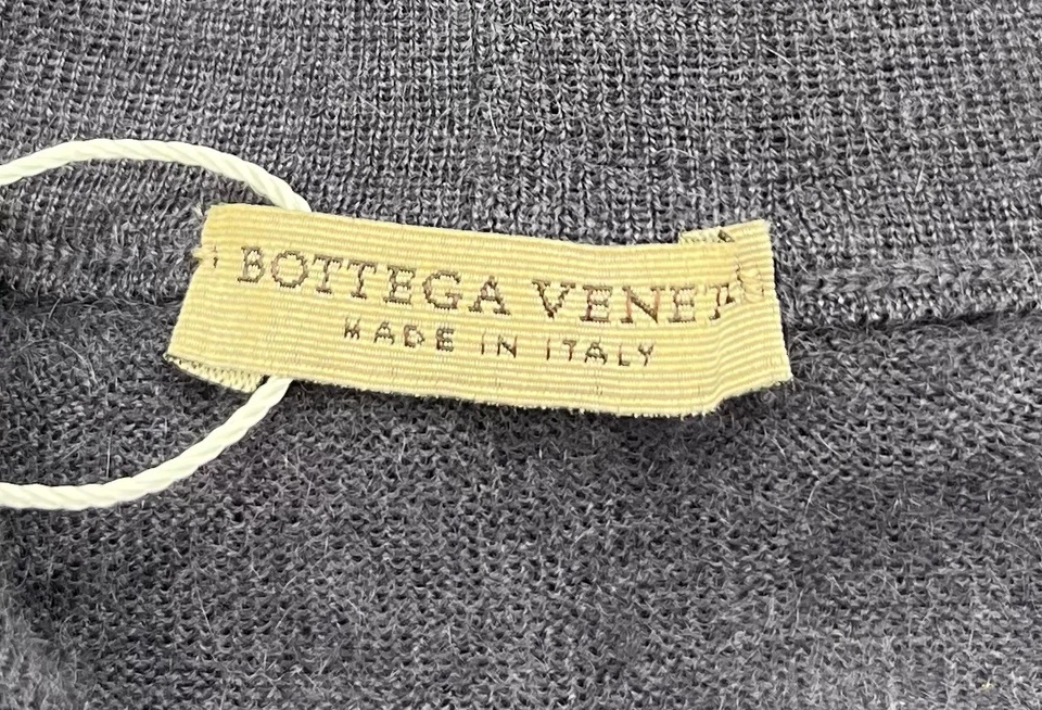 Cárdigan suéter Bottega Veneta púrpura cachemir manga larga talla 38 Foto 4 de 4