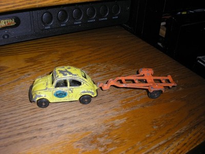 Nice Vintage Tootsie Toy VW Volkswagen Classic Beetle Bug & trailer Free SHIP