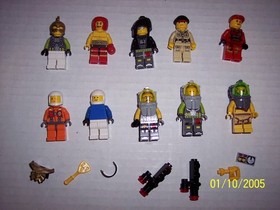 Lot of 10 LEGO Mini FIGURES Minifigure New Figures as Pictured  w/acc #5
