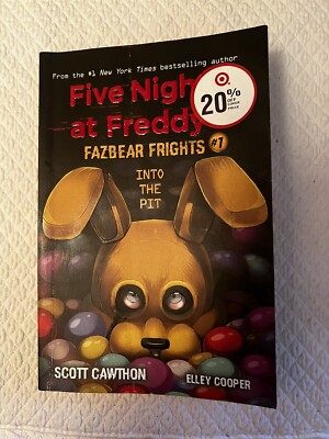 Into the Pit (Five Nights at Freddy's: Fazbear Frights #1) - Paperback