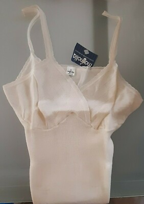 Damen Tanktop Wolle Gold, schmaler Schulter, Kreuzausschnitt. Magnolie