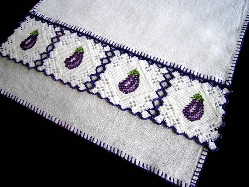 VTG Cottage Cotton Crochet Dish Hand Towel Embroidered Cross Stitched Eggplants