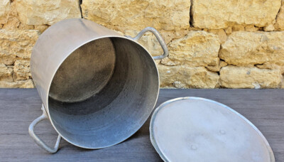 ANCIENNE GAMELLE RONDE En Alu . Complète EUR 8,00 - FR