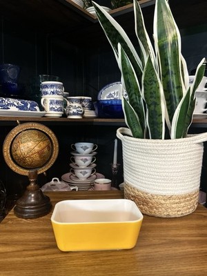 Pyrex Yellow White Glass Rectangle Loaf Pan One-Piece Set Includes Loaf Pan