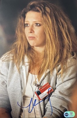 Natasha Lyonne signiertes 12x8 Foto ACG COA AG05226