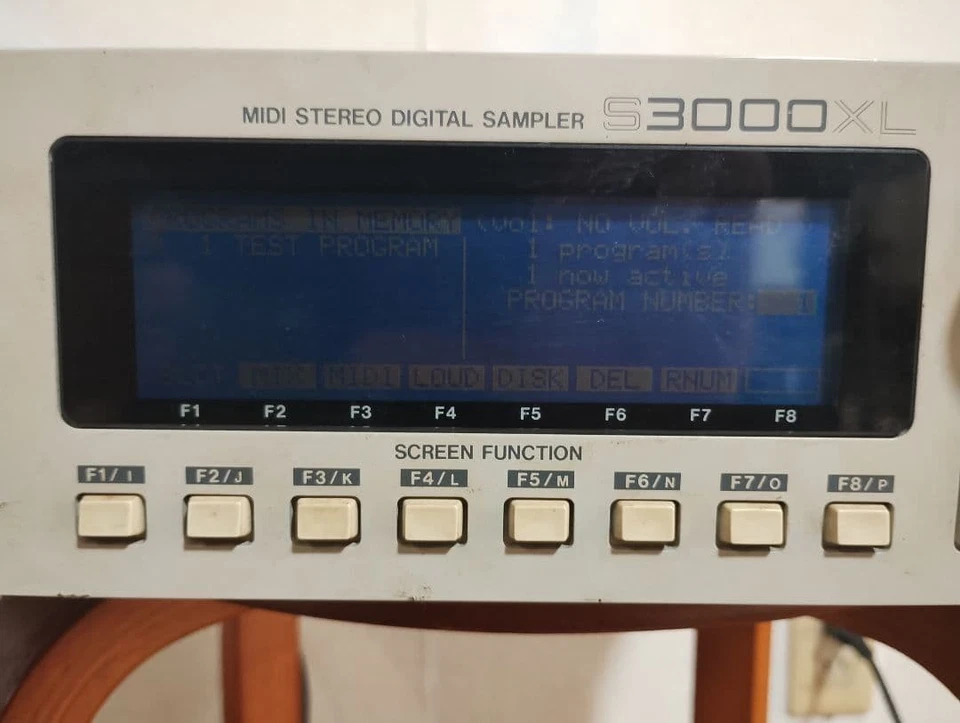 AKAI Professional S3000XL Digital Sampler 32-Voice 16-bit Rack Mount Used Tasted - Image 2 of 3