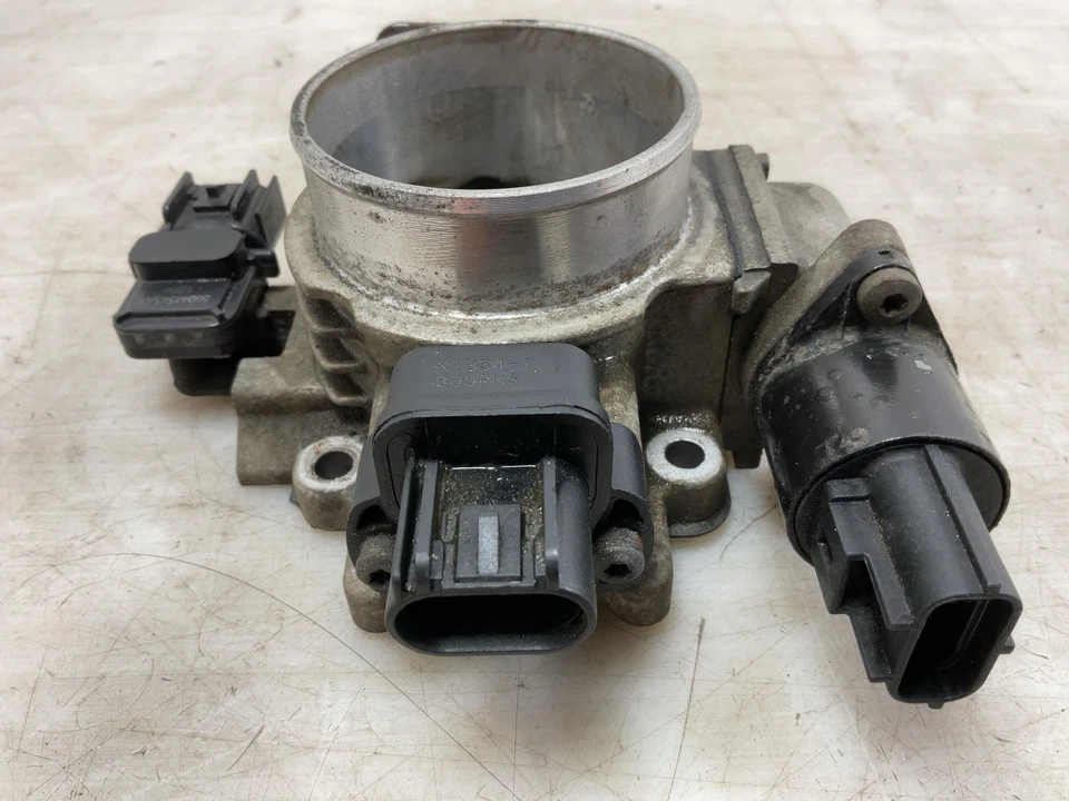 Conjunto de carrocería del acelerador Jeep TJ Wrangler OEM 4,0 L 6 cilindros 2004 054445 Foto 2 de 4