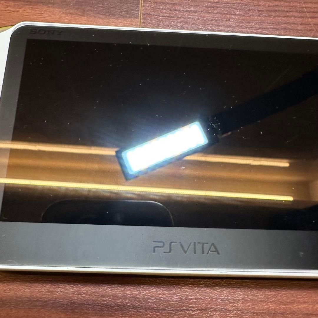 Sony PS Vita PCH-2000 1GB Lime Green/White Handheld Console for