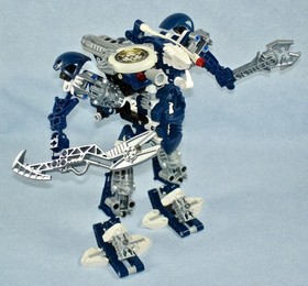 Lego Bionicle 8623 KREKKA - &nbsp;2004 Titan Warrior with Glow in the Dark Disk