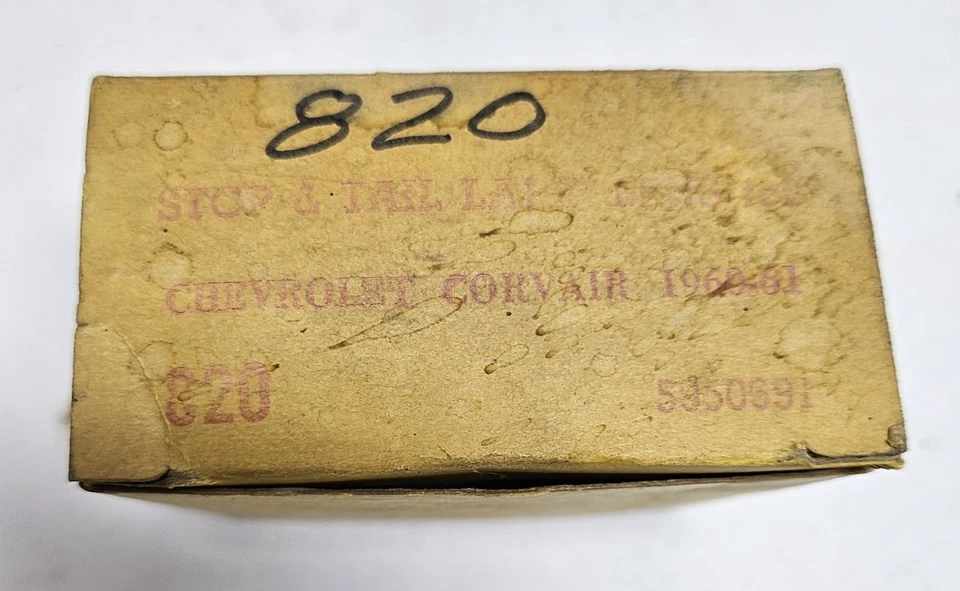 Glo-Brite 5950691 Chevy Corvair 1960-1961 Luz trasera Luz de freno Lente Foto 2 de 4