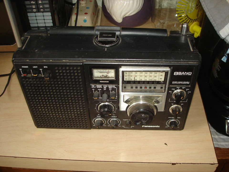 Panasonic Model No. RF-2200 FM/AM/Shortwave 8-Band Portable Radio - Image 3 of 4