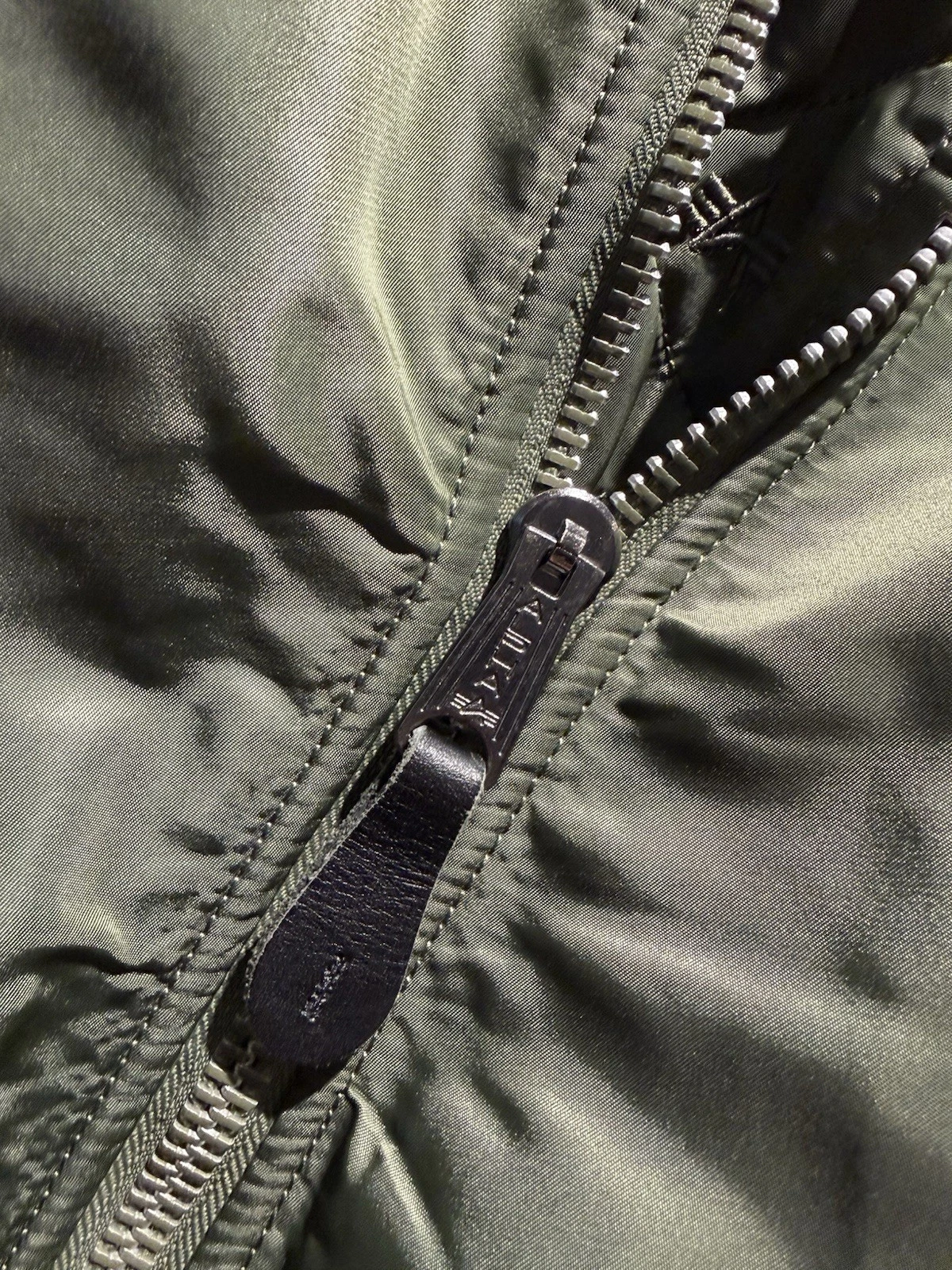 Alpha Industries Vintage Bomber Jacket MA-1 Men’s Size L Slim Fit - product detail image 3