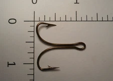 100 MUSTAD 1/0 DOUBLE Fly /BAIT  LIMERICK HOOKS REVERSED Ringed BRONZED 3674 D